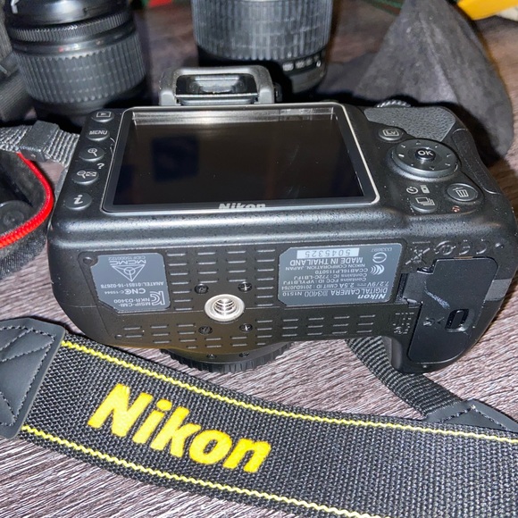 Nikon 3400 DSLR camera - Picture 4 of 15